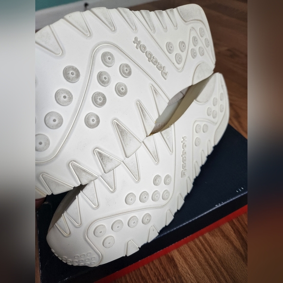 Reebok CL Nylon - Picture 12 of 17